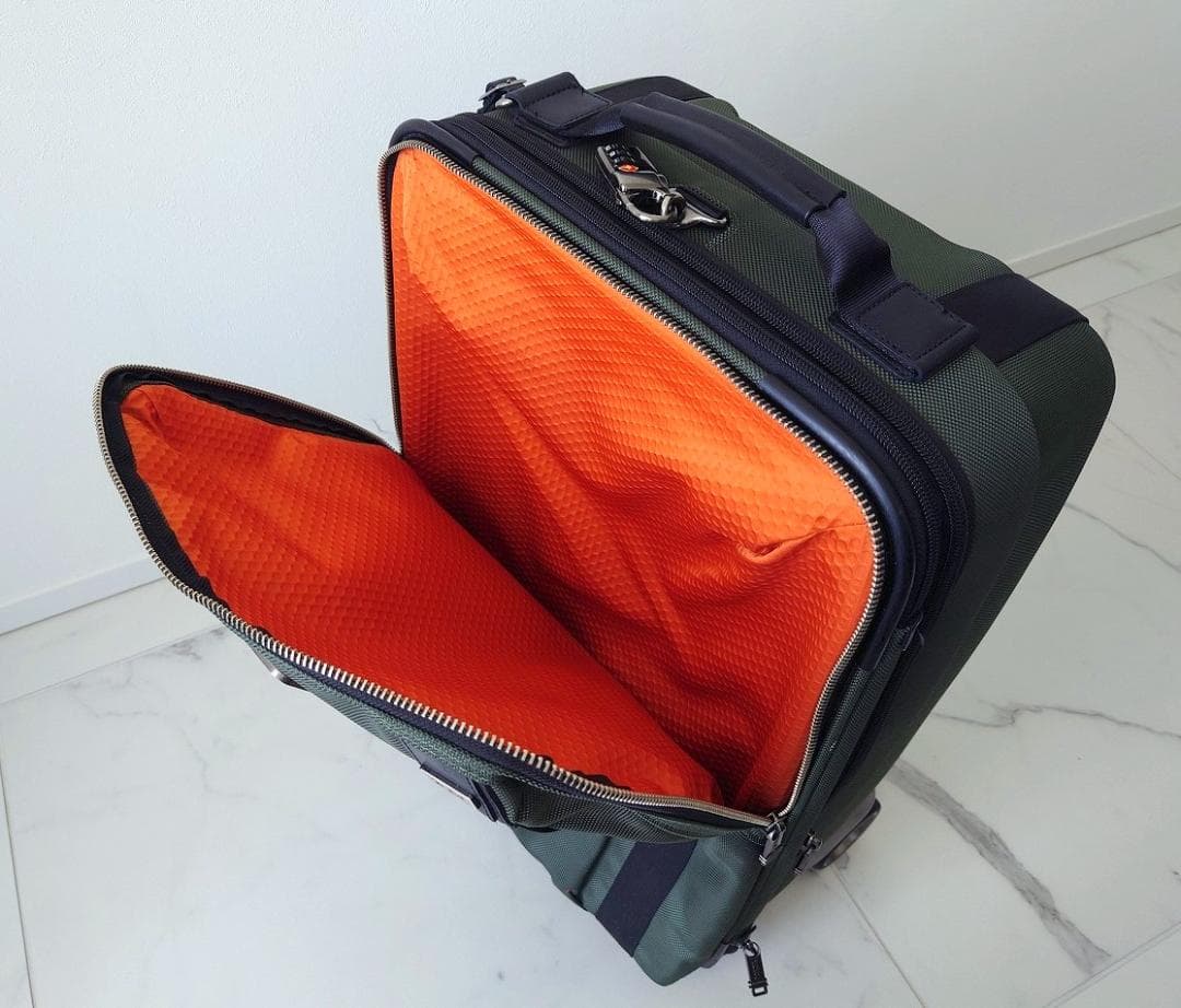 【美品】TUMI アルファブラボー 2輪キャリーバッグ 機内持ち込み可