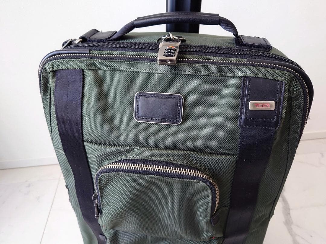 【美品】TUMI アルファブラボー 2輪キャリーバッグ 機内持ち込み可