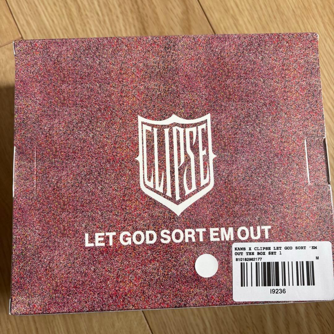 ミュージシャン KAWS X CLIPSE