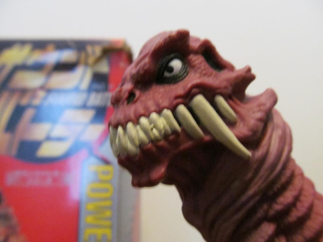 パワードレッドキング　のフィギア