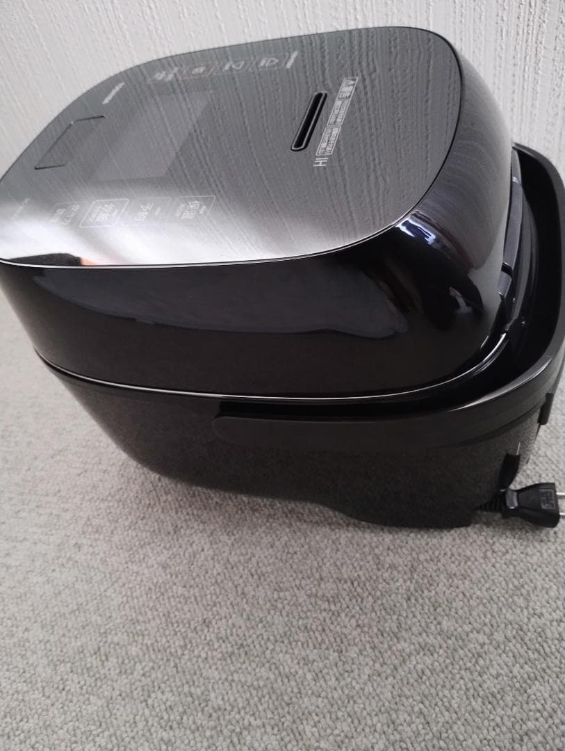 【新品・未使用】東芝 炊飯器 RC-10VXV(K) 5.5合炊き