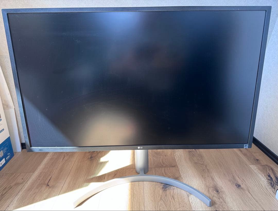 LG モニター ディスプレイ 32UL750-W 31.5インチ　中古品