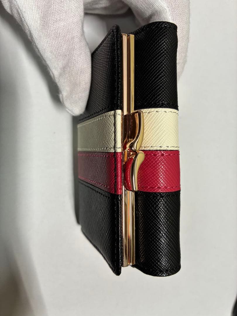 ☆人気【新品】Vivienne Westwood 三つ折り財布 トリコロール柄