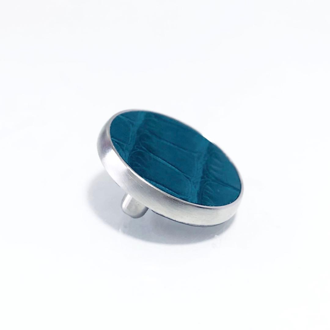 いくみ 美品 HERMES リヴァプール レザー ブローチ A254054