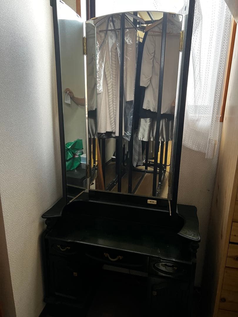 昭和レトロ　深緑色　木製ドレッサー 三面鏡付き