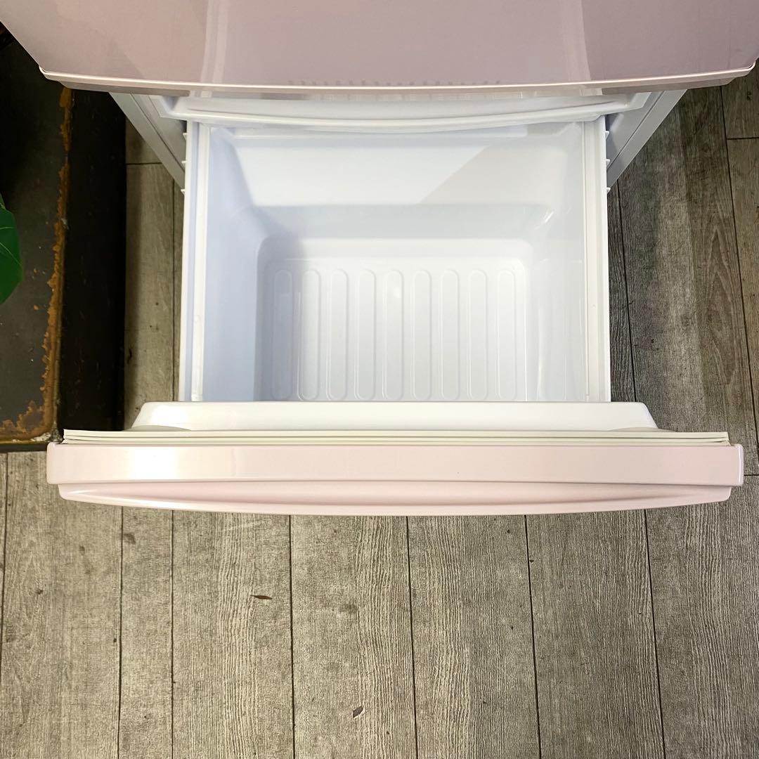 可愛いキッチンに大変身♪人気のピンク♪2ドア冷凍冷蔵庫137L