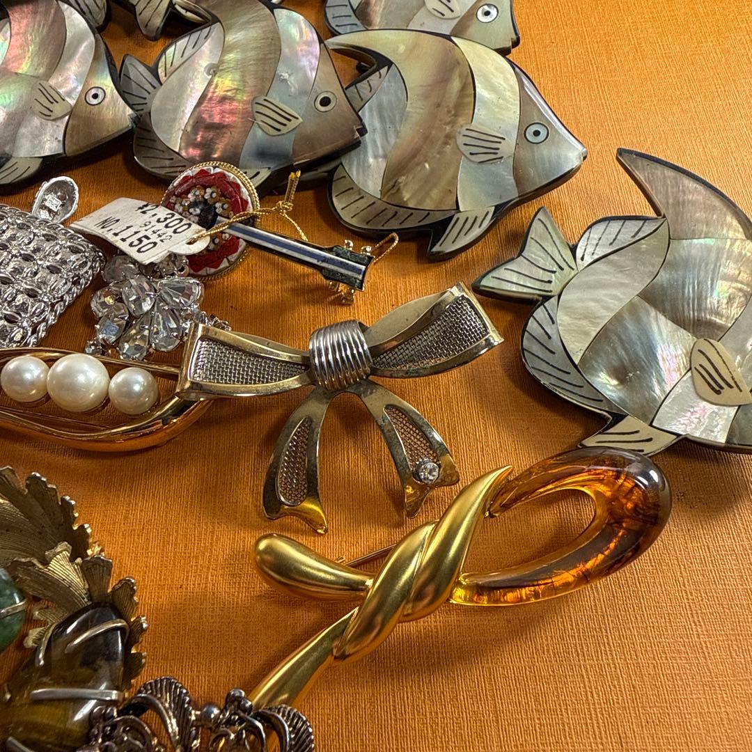 ブローチ　大量　まとめ　２７個