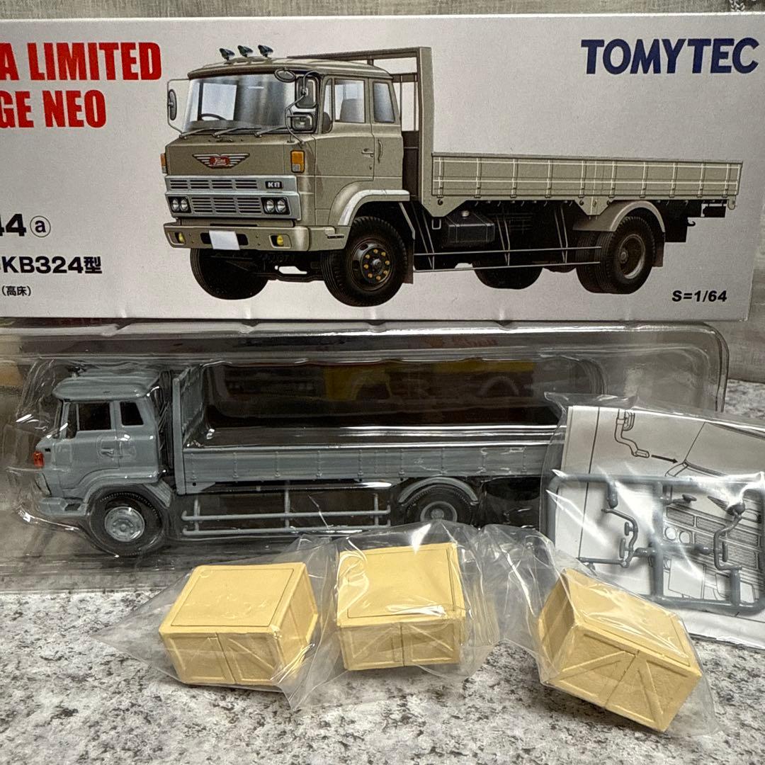 トミカリミテッドビンテージネオ　日野KBSトラック＆タンクローリーセット