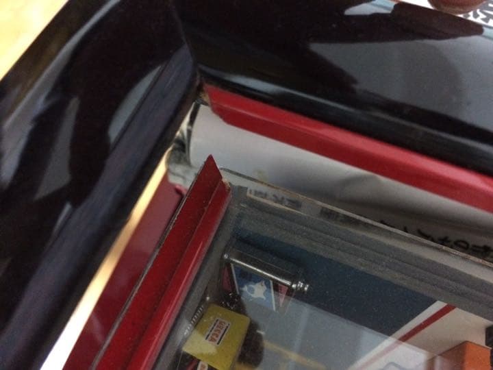 フェラーリ F40 ダイキャスト 注意 木製の枠が一部破損。