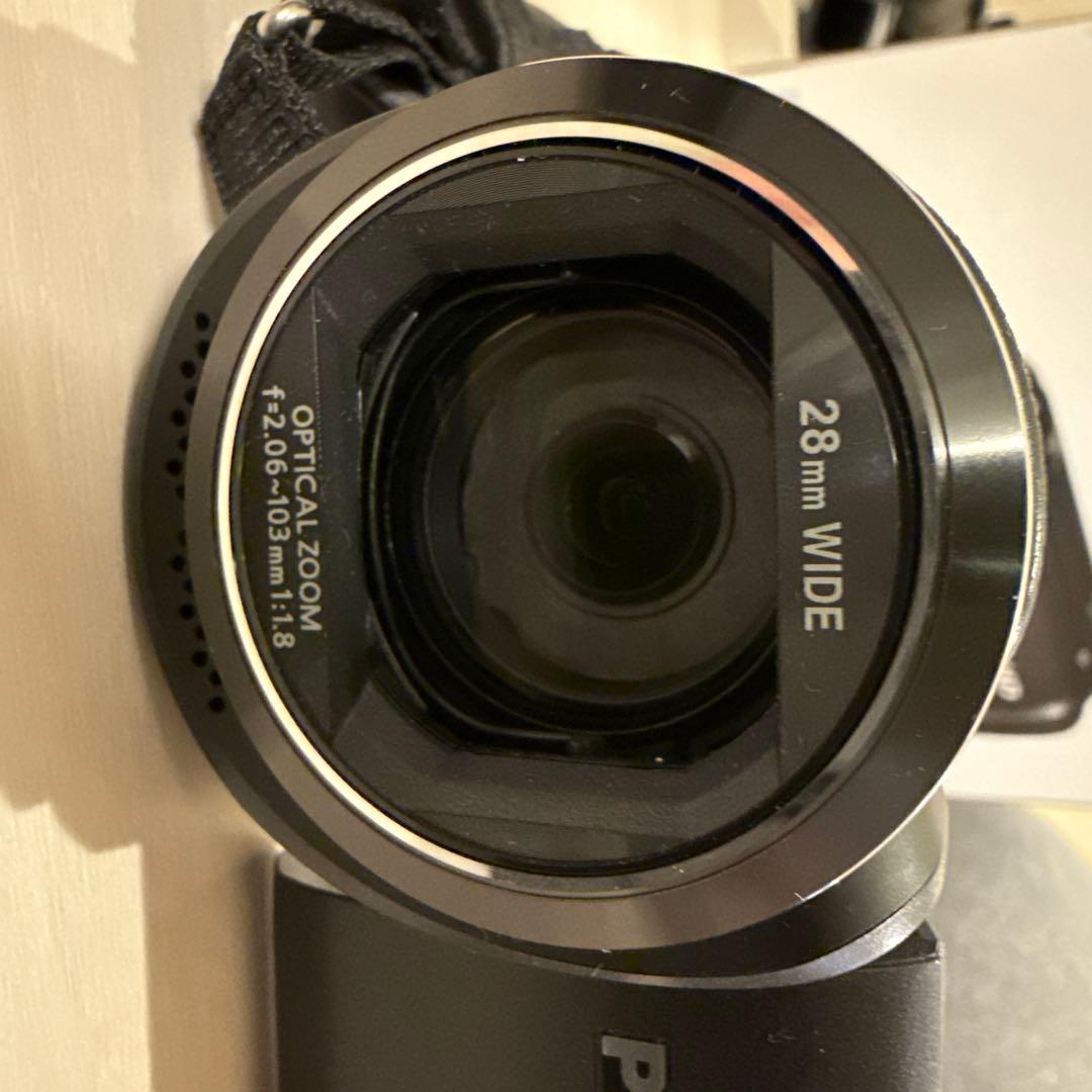 Panasonic HC-V495M ビデオカメラ 本体・スタンド・ケース付き