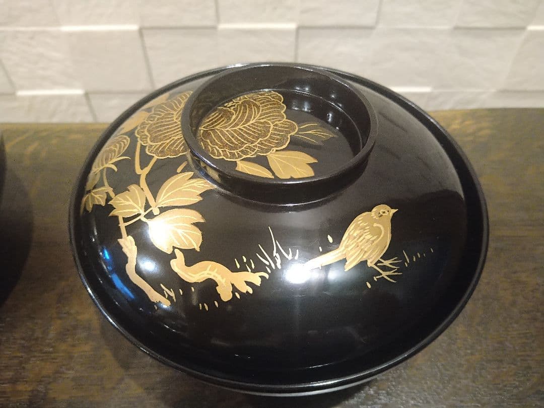 金箔装飾の黒漆塗りお椀4個セット