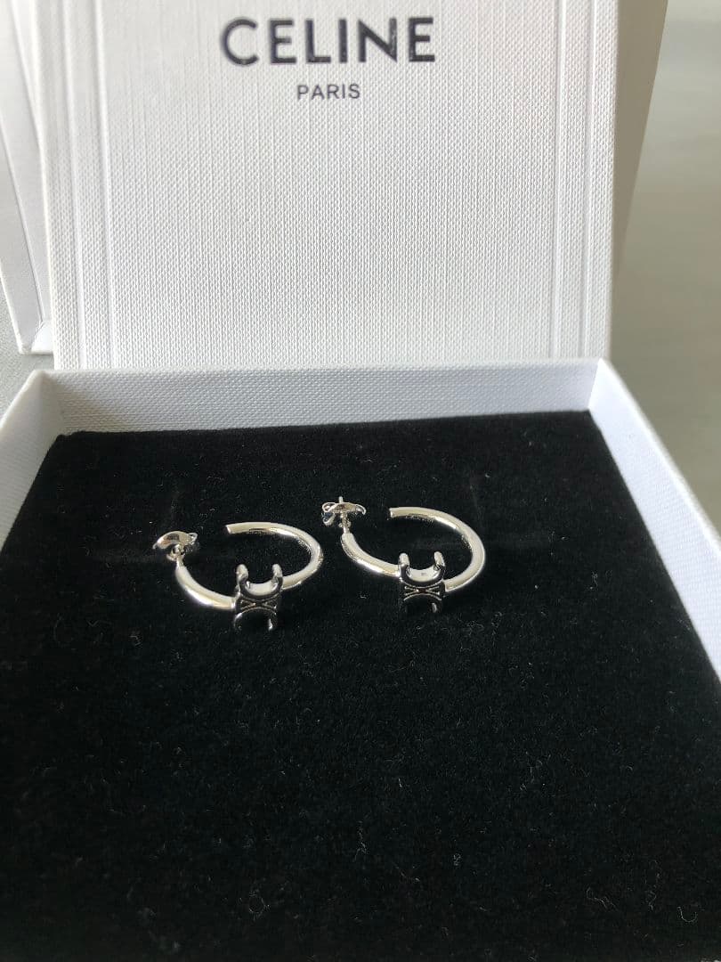 Celine セリーヌ シルバー ピアス ロゴ　おしゃれ