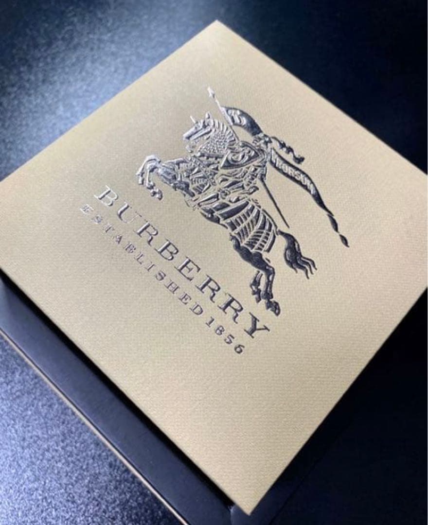 BURBERRY クォーツ腕時計 ブルー