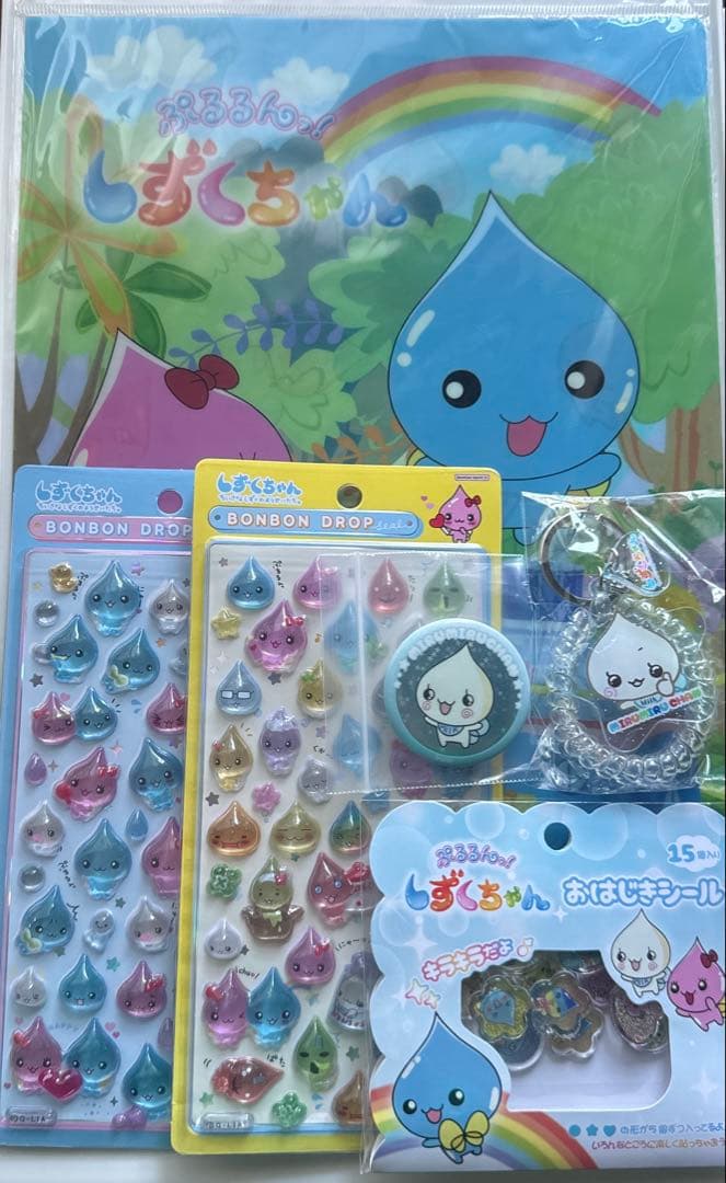 しずくちゃん ボンボンドロップシール　正規品　おはじきシール　ファイル 缶バッジ