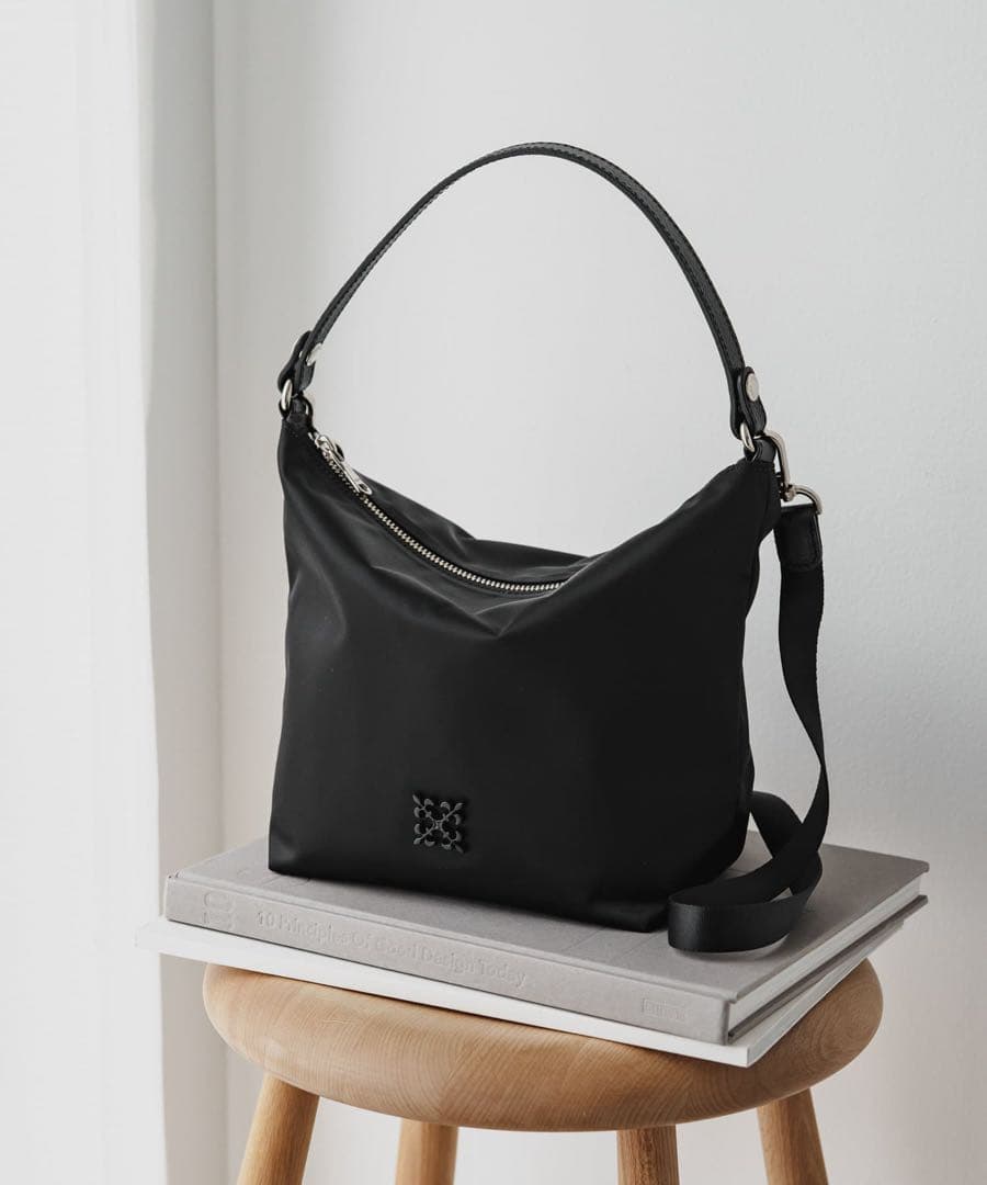 ラシット　軽量/シンプルショルダーバッグ【クラウズナイロン】