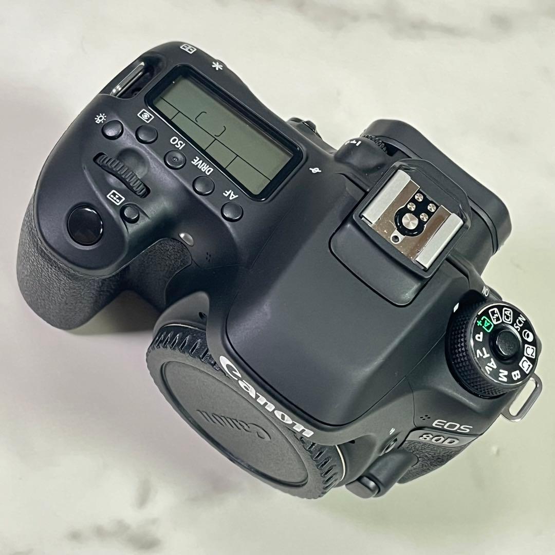 デジタルカメラ Canon EOS 80D EF-S 18-135mm f/3.5-5.6 IS