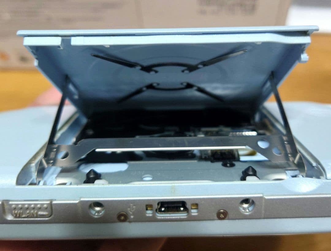 SONY PSP-2000 FB 中古　箱付き