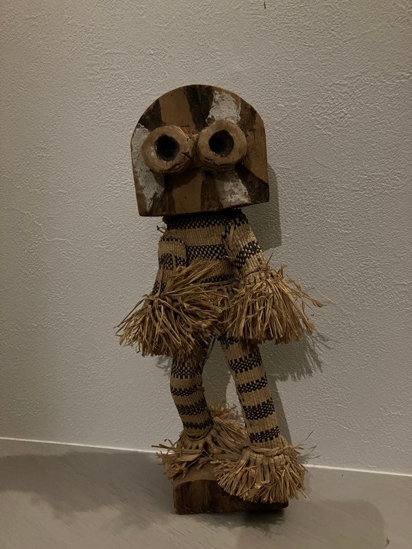 コンゴ　ペンデ族　ミンガンジ・スピリット・ダンサー