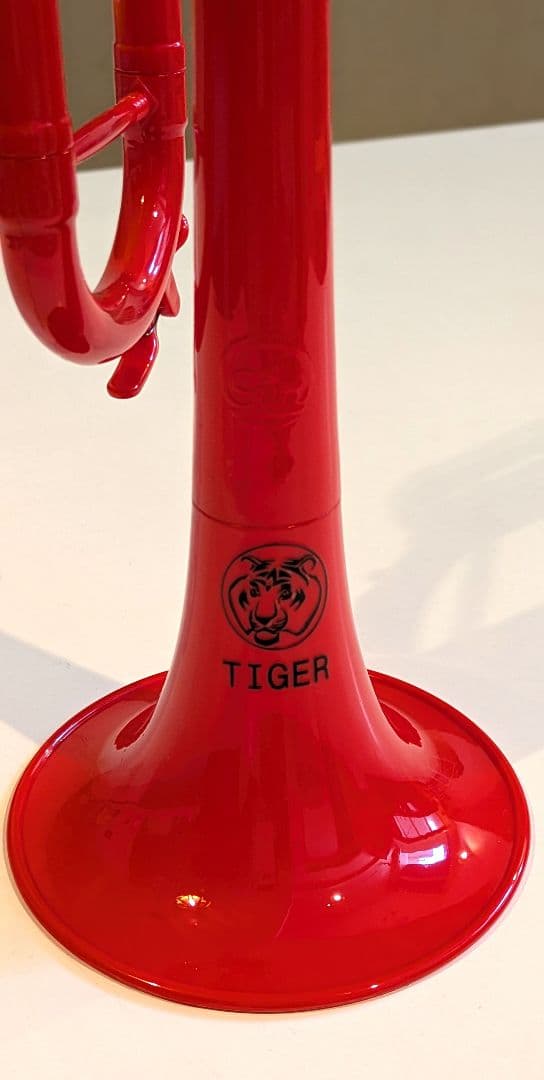 TIGERトランペット♫ケース付き♪赤と黄色の希少カラー♬