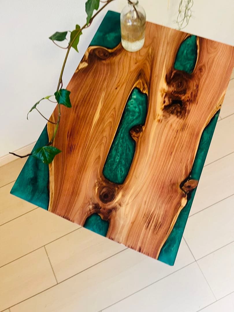 サイドテーブル　レジンテーブル　ソファテーブル　一枚板テーブル　コーヒーテーブル