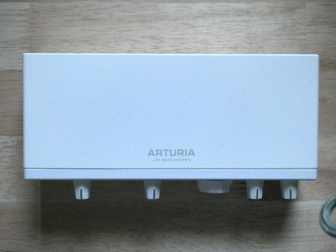 Arturia MINIFUSE 2 オーディオ& MIDIインターフェース
