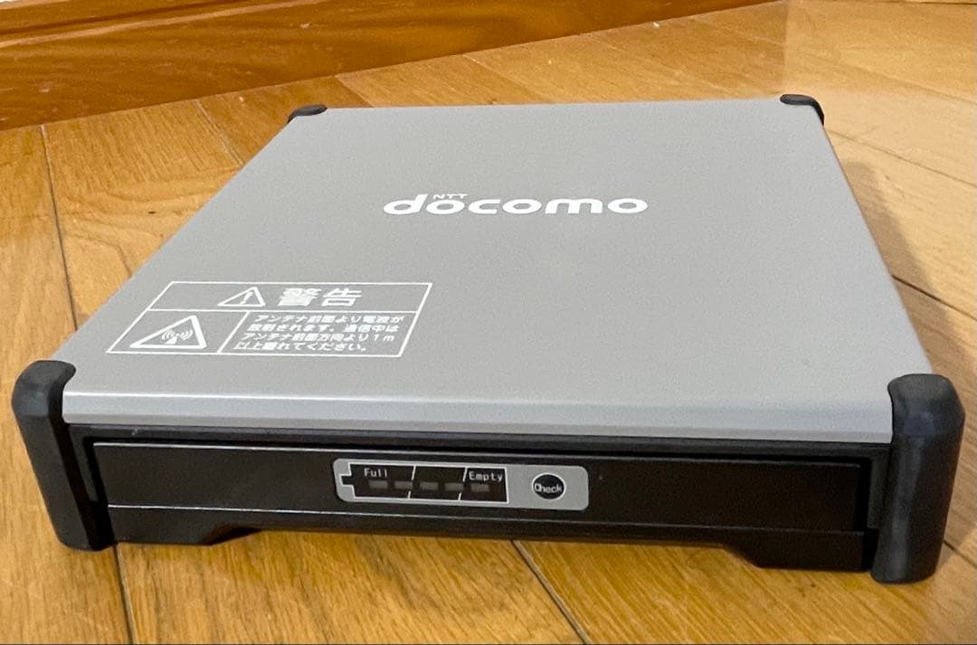【未使用に近い】NTTドコモ 衛星可搬端末01 J10-0007