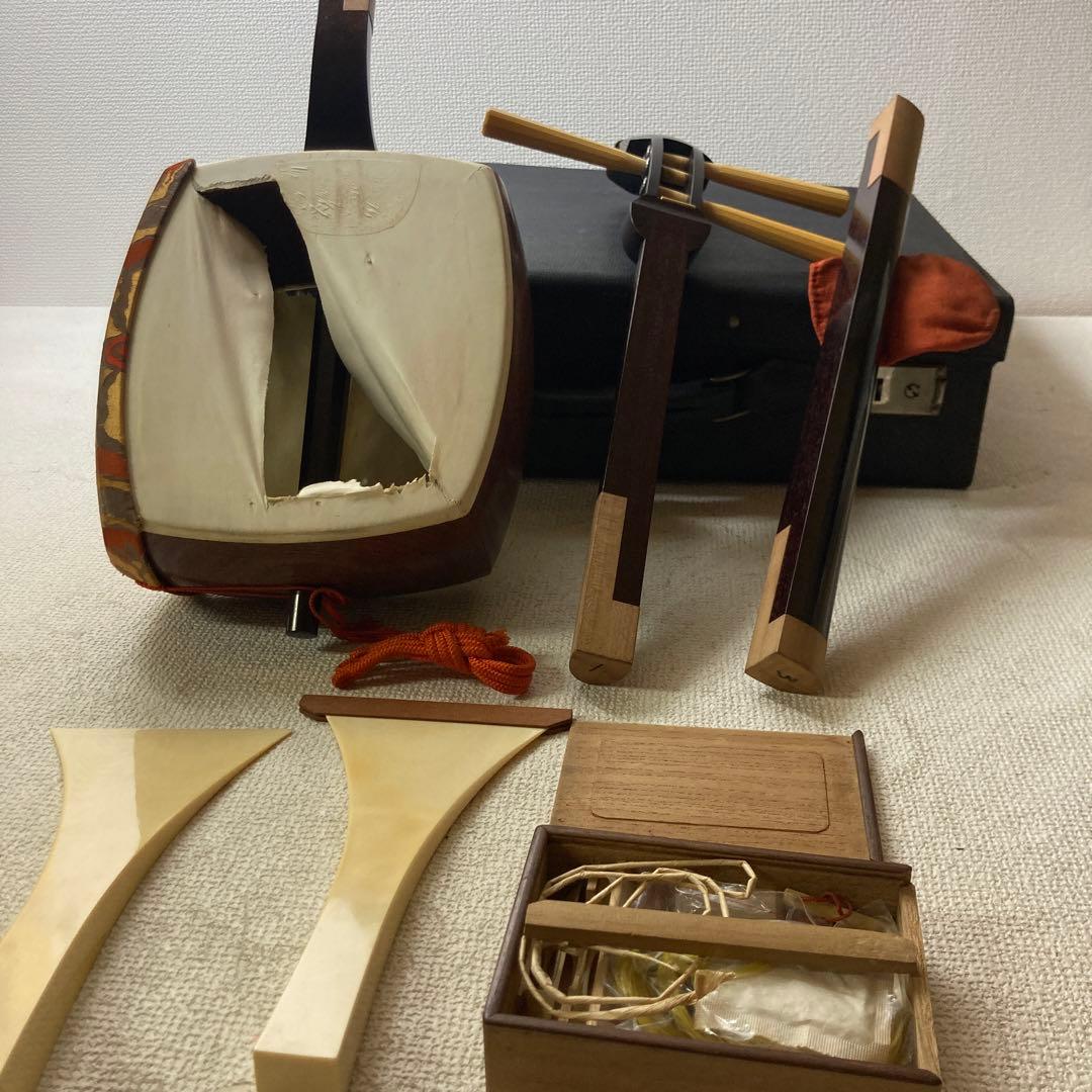 三味線 木製 付属品あり　ケース付き　破れあり