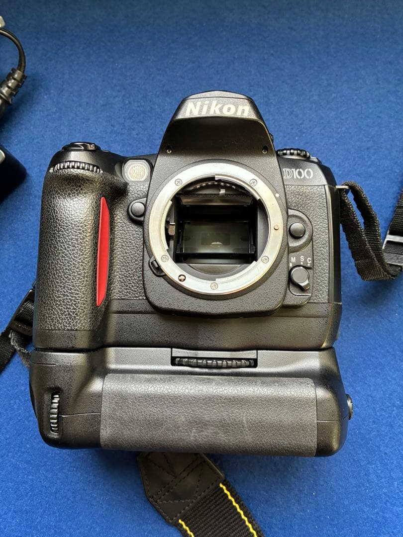 【豪華セット】Nikon D100 ボディ ＋ SIGMAレンズ2本バッテリー2