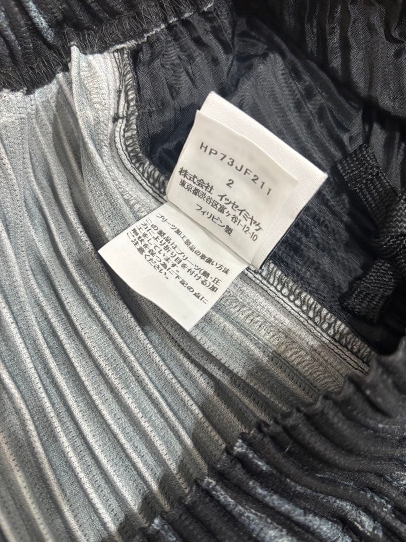 Homme Plissé オムプリッセ　パンツ　黒　グレー