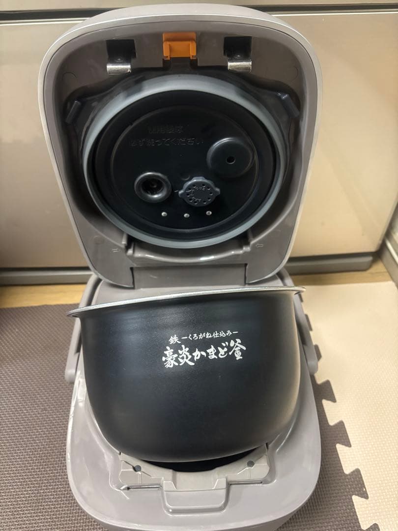 [倉庫処分セール]象印 圧力IH炊飯器 NW-PT10-2021年製