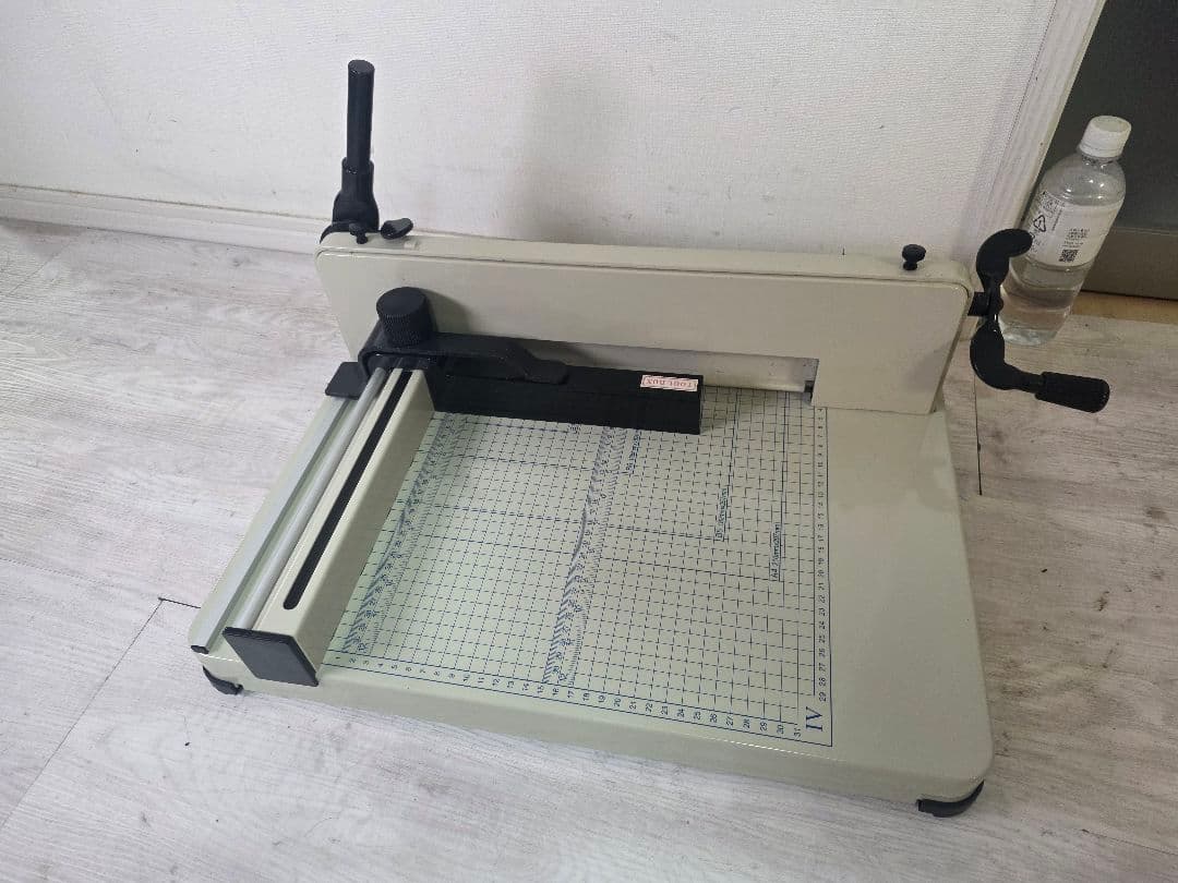 手動裁断機 大型裁断機　ペーパーカッター　レバー欠品