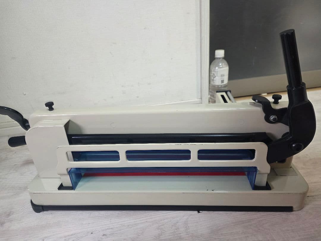 手動裁断機 大型裁断機　ペーパーカッター　レバー欠品