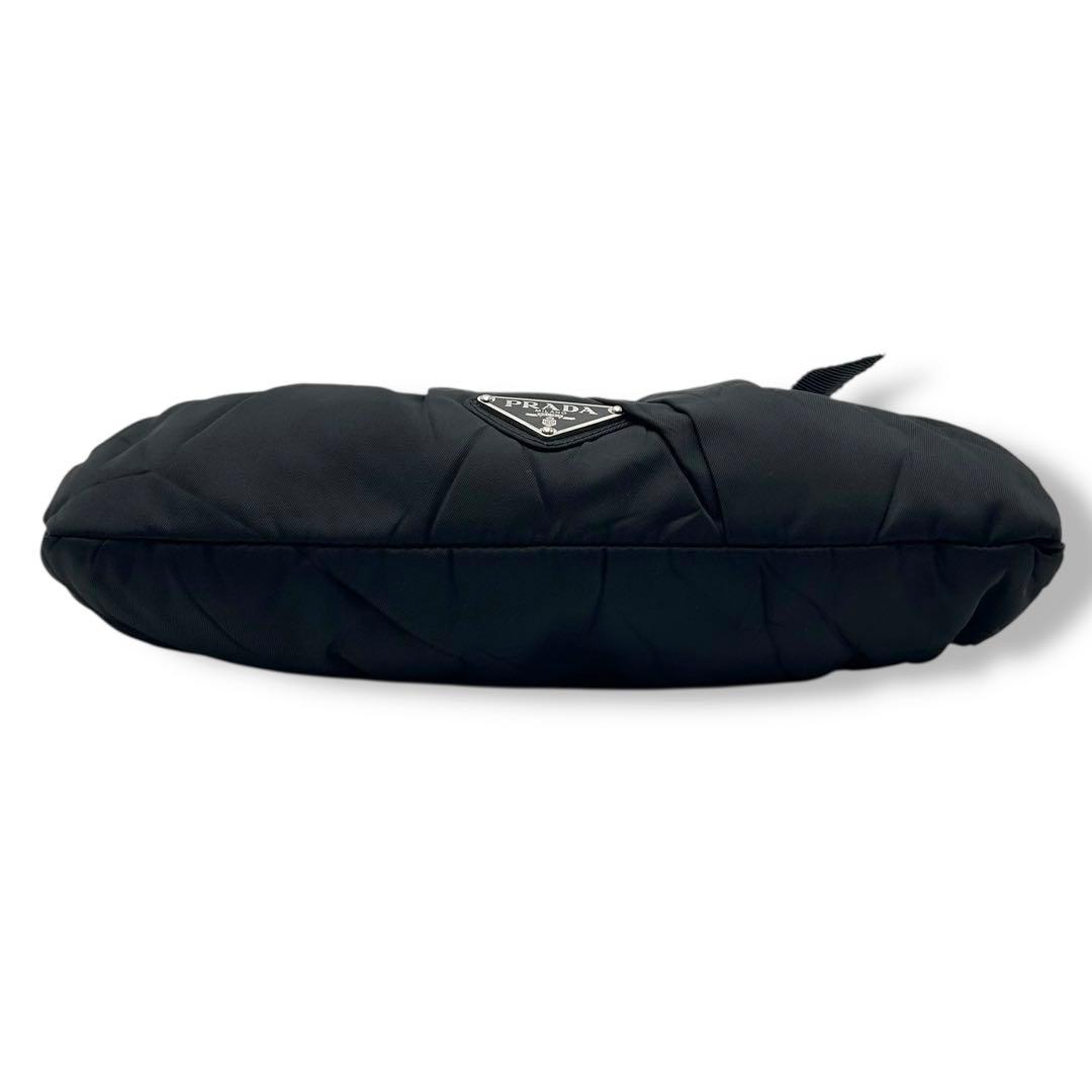 【がま口】プラダ プレート　ビジュー　ブラック　ハンドバッグ BN1146