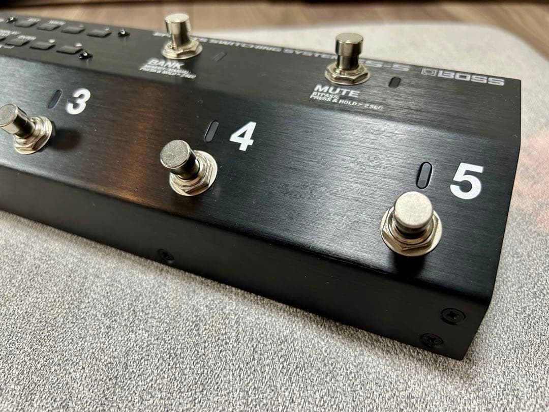 BOSS ES-5 スイッチャー
