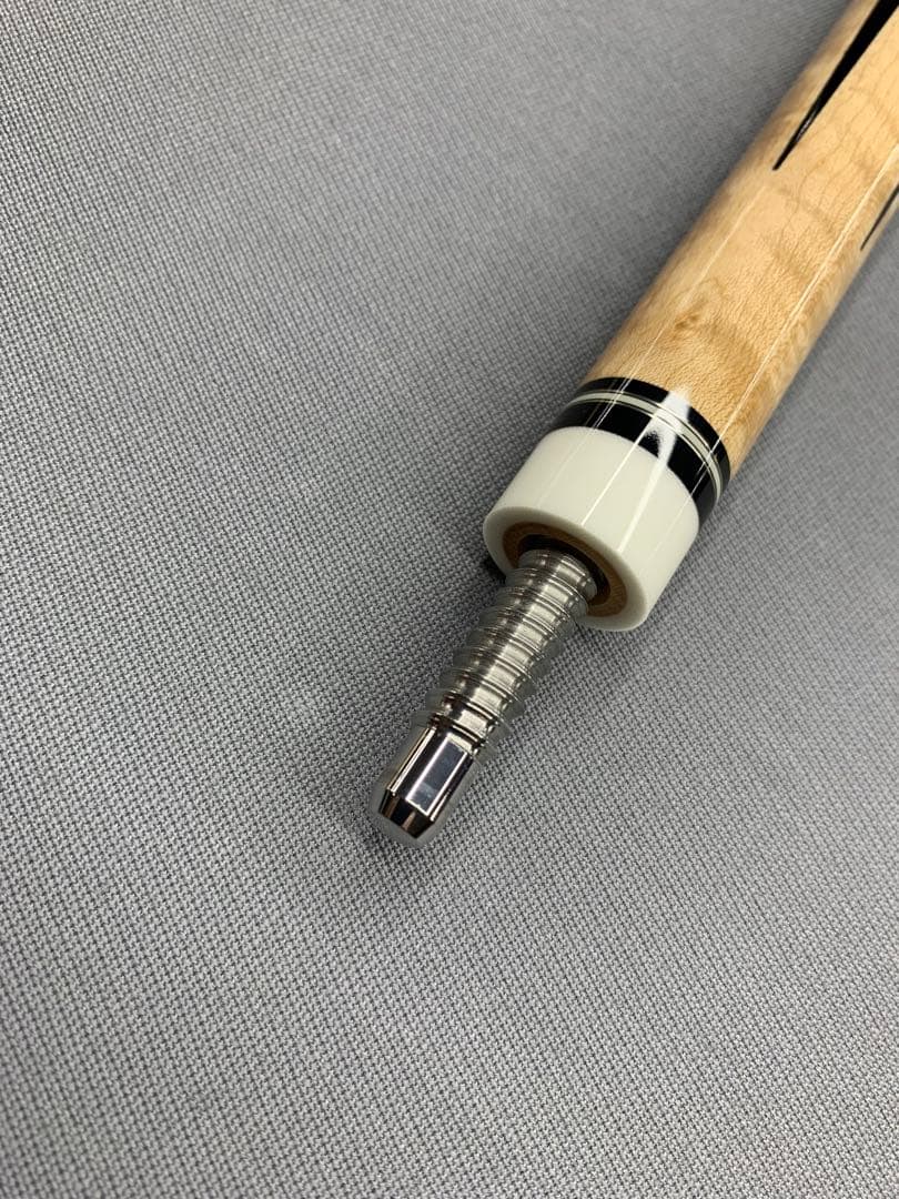 Rtx 　ほぼ新品　mezz axi ビリヤードキュー