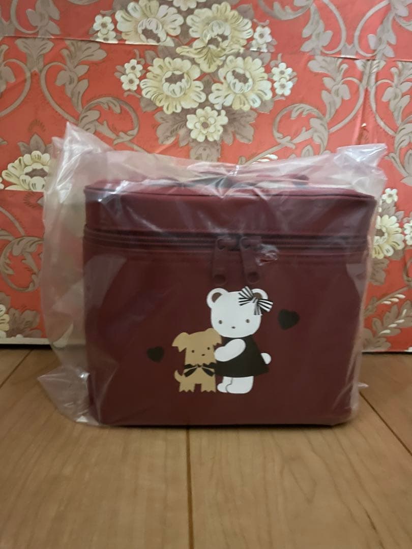 新品未使用　今期新作　ノベルティ　バニティケース　バニティポーチ　ファミリア