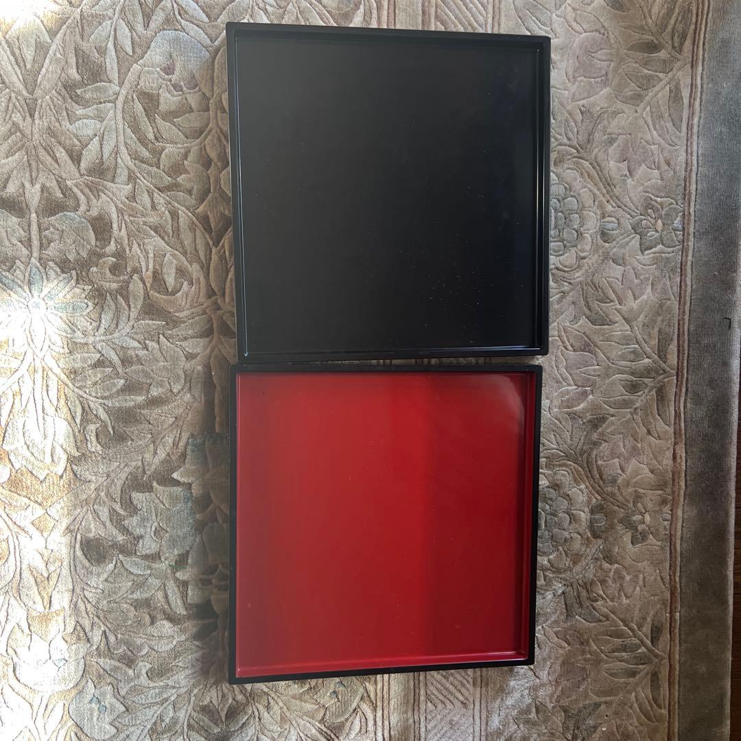 赤×黒　リバーシブルお盆