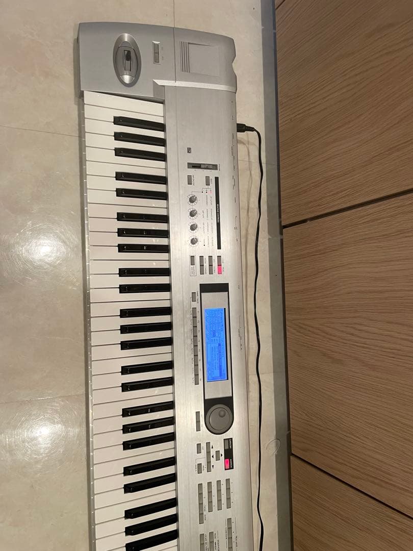 KORG TRITON Le 76鍵盤　ケース付き