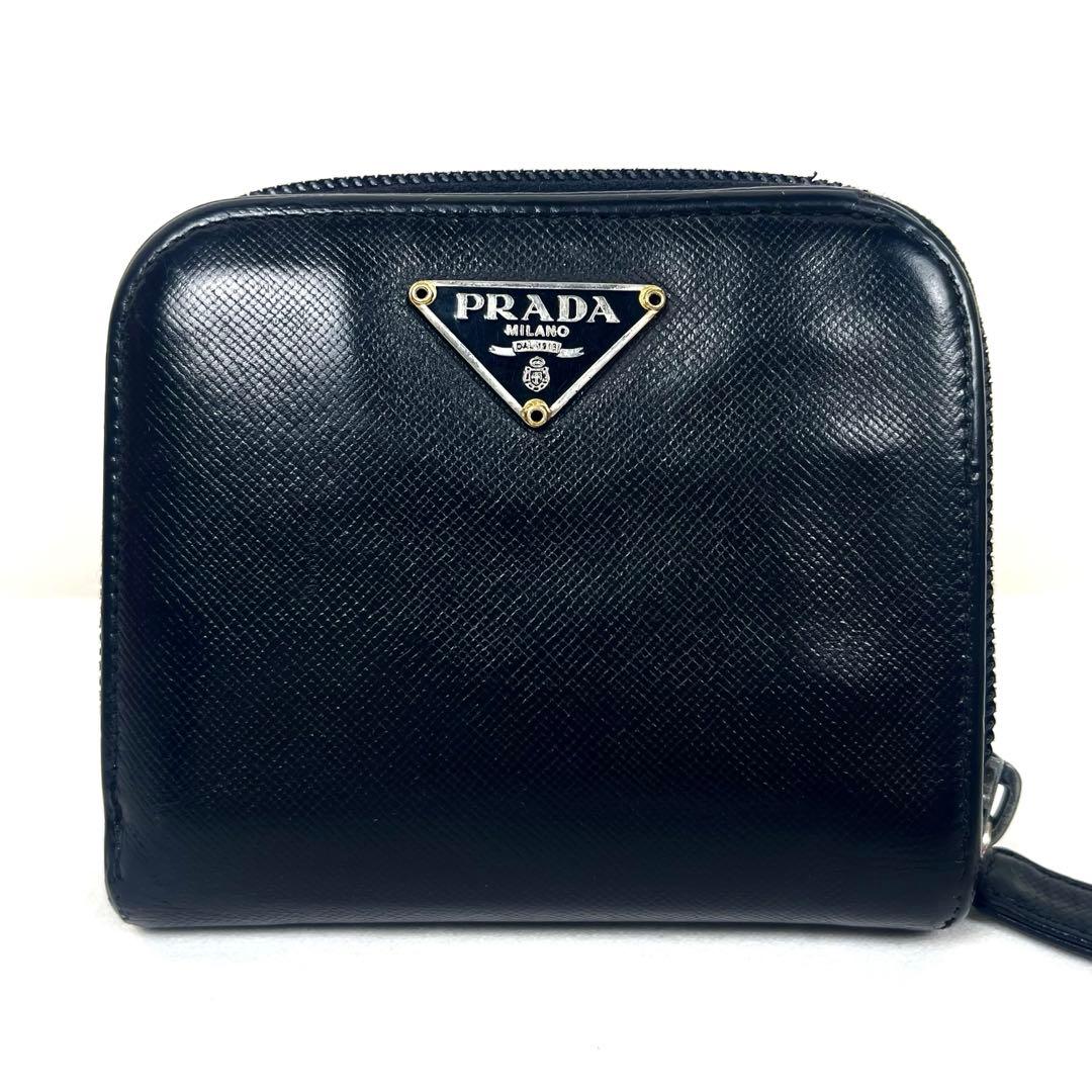 プラダ　折り財布　三角ロゴプレート　サフィアーノ　ラウンドファスナー　ブラック