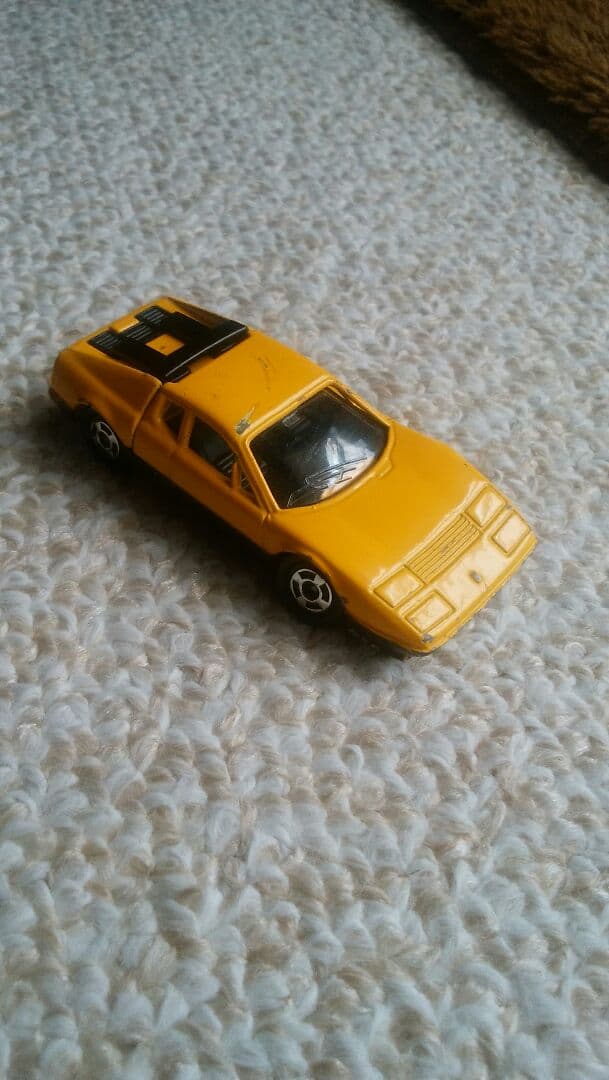 トミカ ミニカー 　フェラーリBB512　イエロー　1979年物