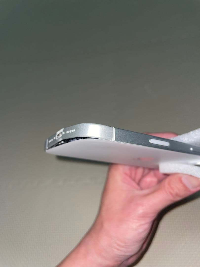 【ジャンク】【SIMフリー】Apple iPhone16 ホワイト512GB