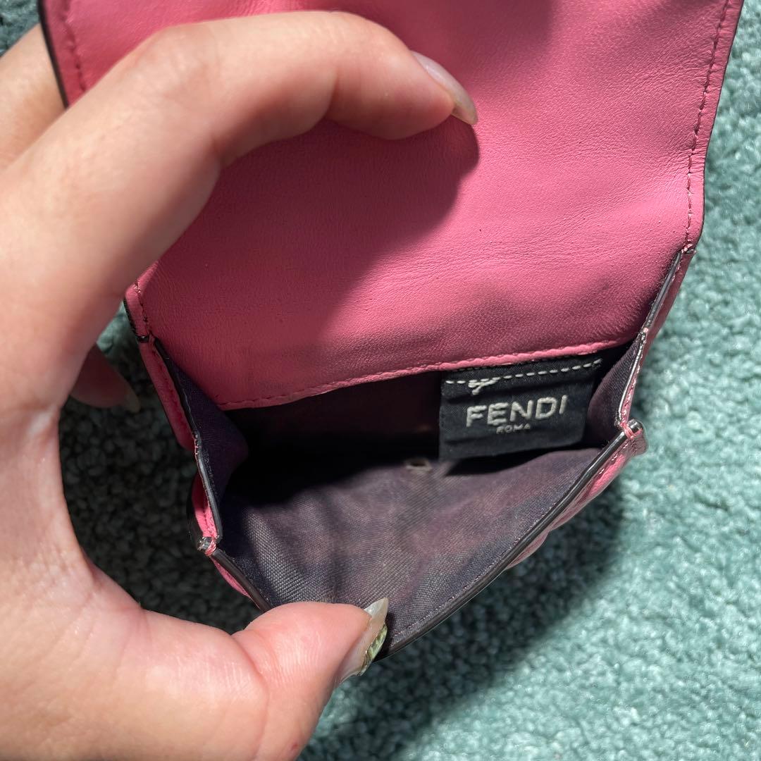 ト*ト様 25000円から値下げしました！FENDI♡付属品箱付き♡ピンク♡三つ