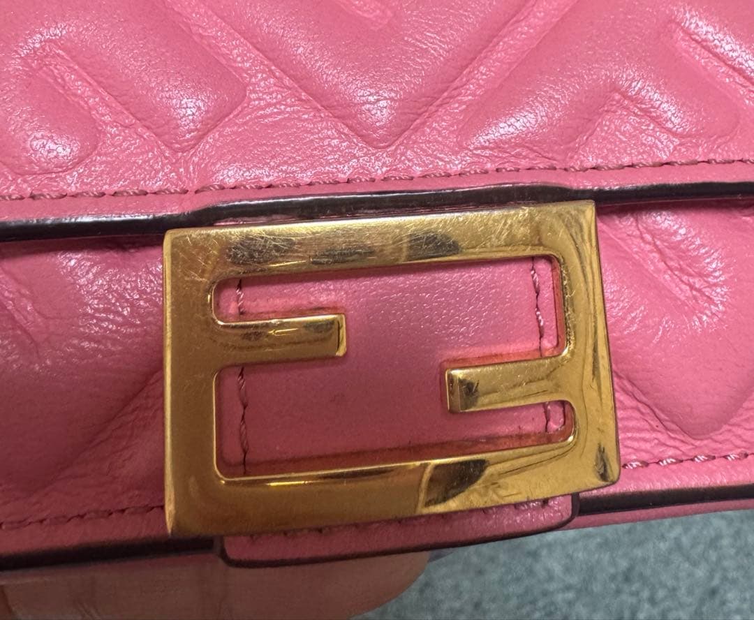 ト*ト様 25000円から値下げしました！FENDI♡付属品箱付き♡ピンク♡三つ