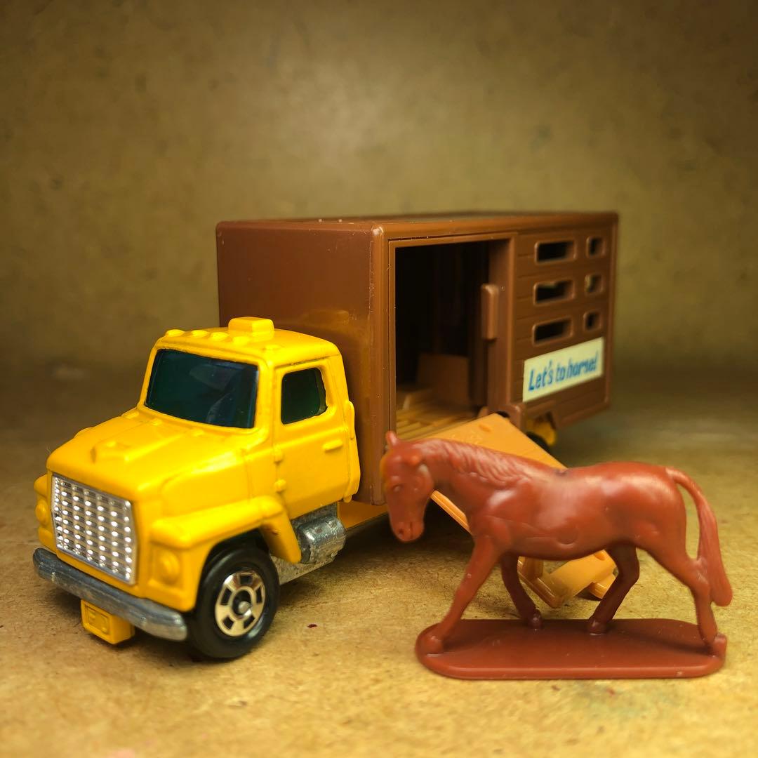 トミカ フォード キャトル トラック　青箱NO.F62 馬運搬車箱無 日本製