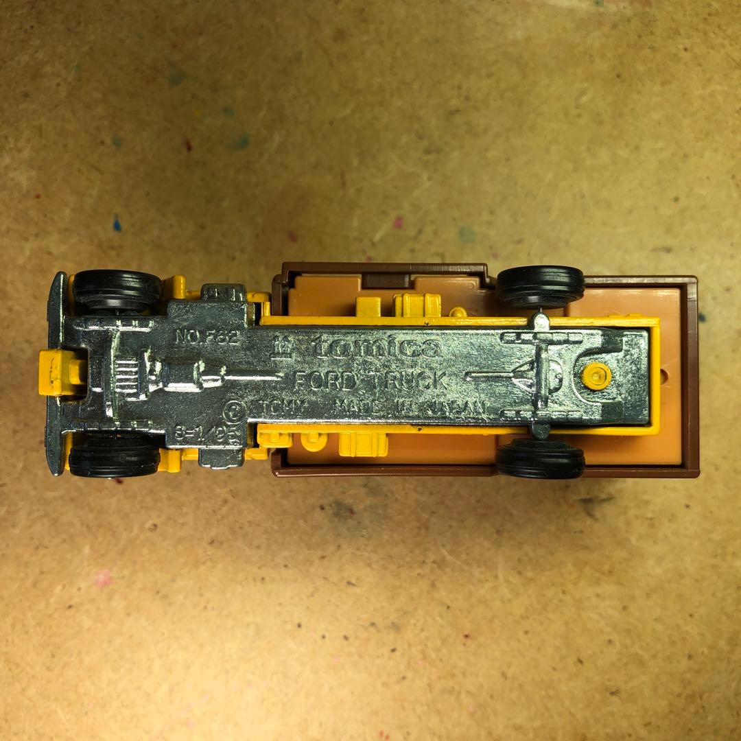 トミカ フォード キャトル トラック　青箱NO.F62 馬運搬車箱無 日本製