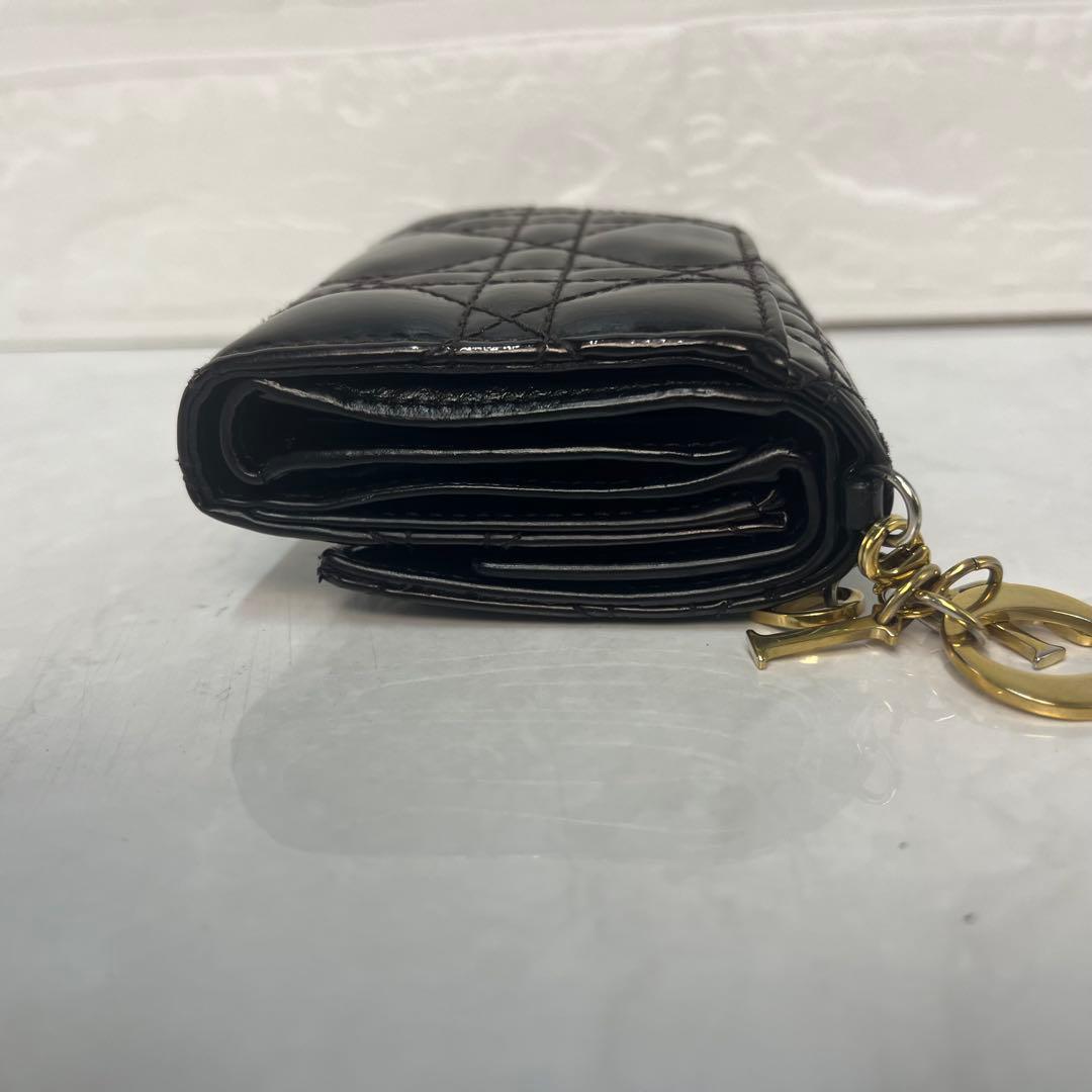 Dior 財布 レディディオール カナージュ ロータスウォレット エナメル 三折