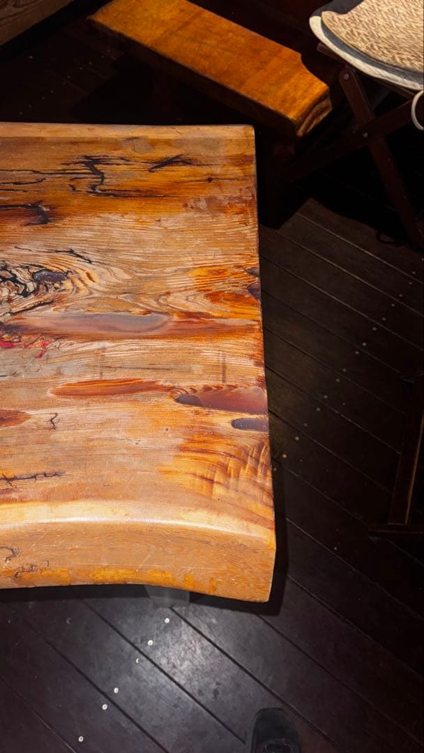 ナチュラルウッドの正方形テーブル　ハンドメイド　オリジナル