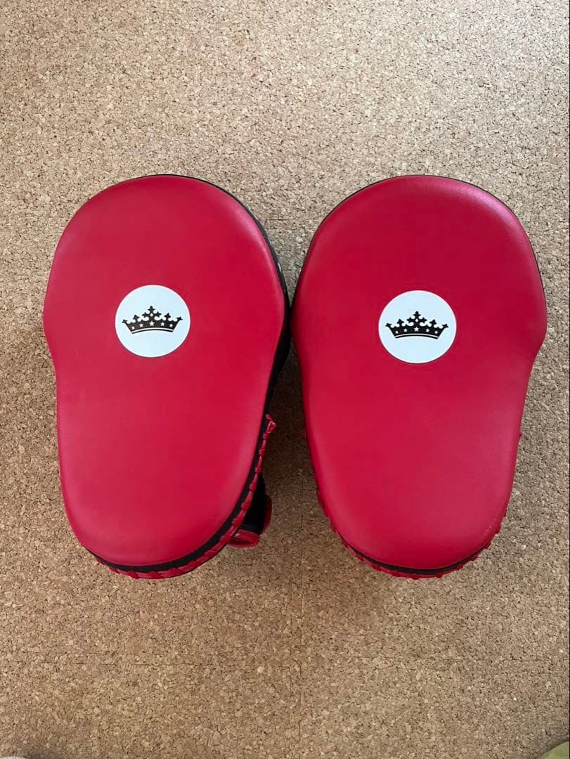 TKB KING パンチングミット 黒/赤