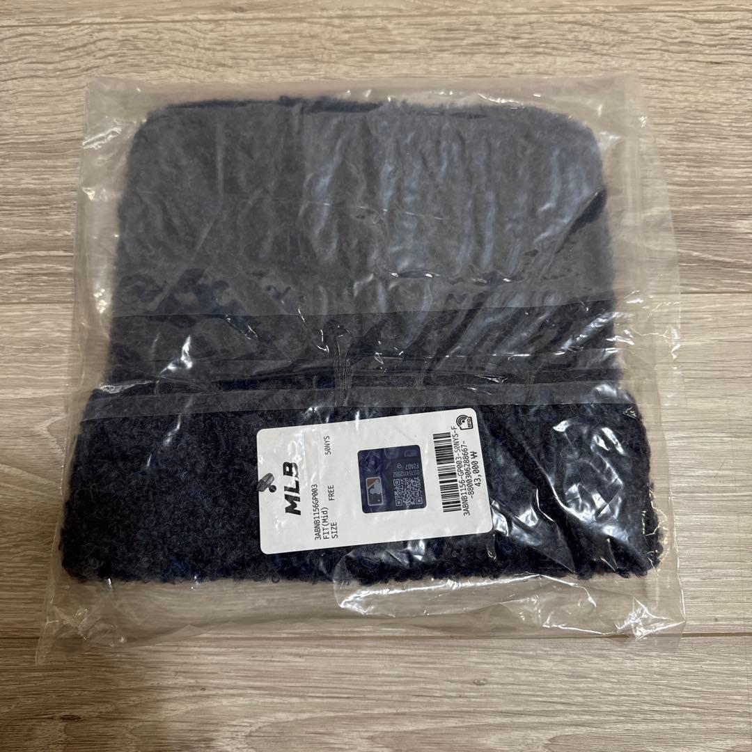 【新品・未開封】MLB KOREA 猫耳ニット帽　新品未開封　ビーニー　韓国限定