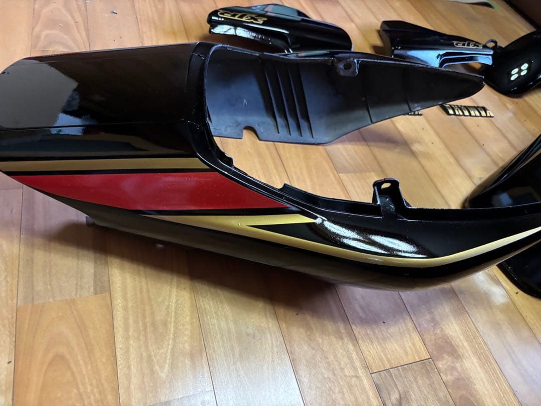 XJR400R YAMAHA 外装　タンク　テール　rh02